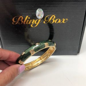 BLING💎BOX EMERALD GREEN/GOLD ENAMEL BANGLE